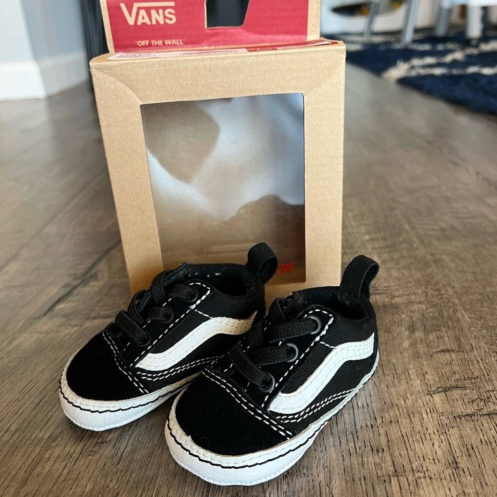 Infant Old Skool Crib Vans size 1